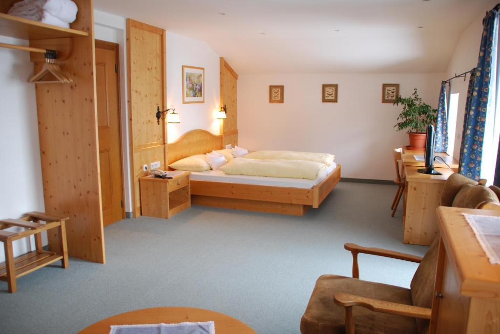 Der Erlhof Restaurant & Landhotel 젤암제 객실 사진